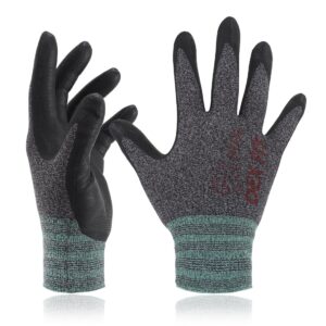 good quality gloves for tripping - pack for a hiking trip- pack in one day